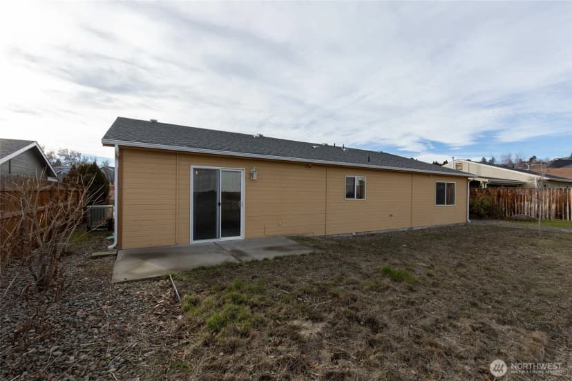 Property photo for 407 N 75th Avenue, Yakima photo 18