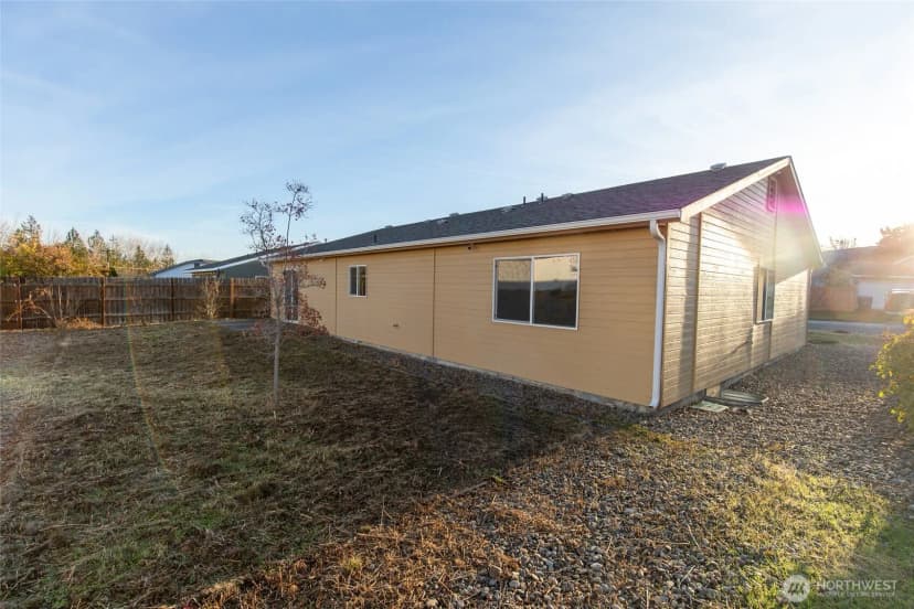 Property photo for 407 N 75th Avenue, Yakima photo 16