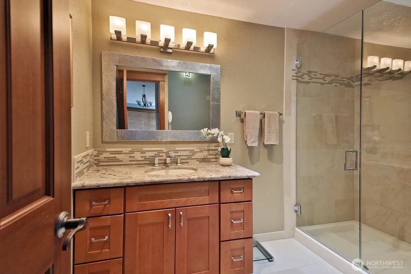 Property photo for 2471 Soundview Drive, Langley photo 15