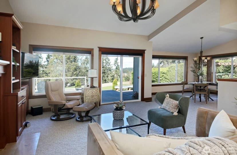 Property photo for 2471 Soundview Drive, Langley photo 3