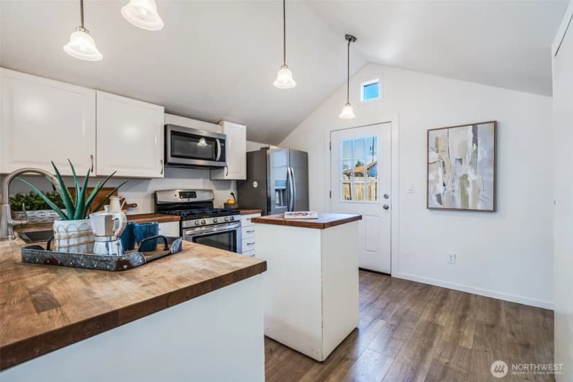 Property photo for 12406 2nd Place Sw, Seattle photo 14
