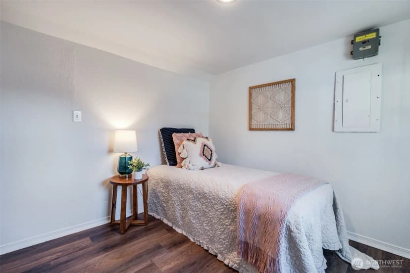 Property photo for 12406 2nd Place Sw, Seattle photo 21