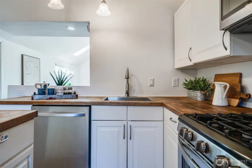 Property photo for 12406 2nd Place Sw, Seattle photo 13