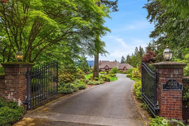 Property photo for 18212 244th Avenue Ne, Woodinville photo 3
