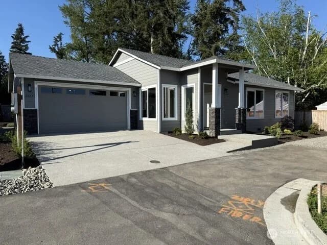 Property photo for 2227 124th Street Se, Everett