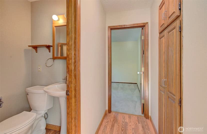 Property photo for 100 Inglewood Drive, Longview photo 6