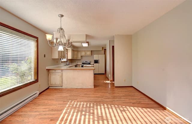 Property photo for 100 Inglewood Drive, Longview photo 3
