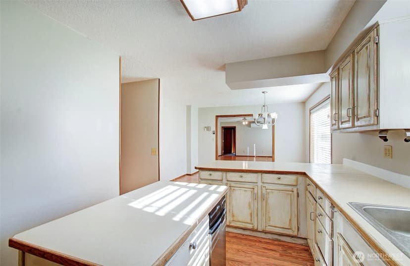 Property photo for 100 Inglewood Drive, Longview photo 8