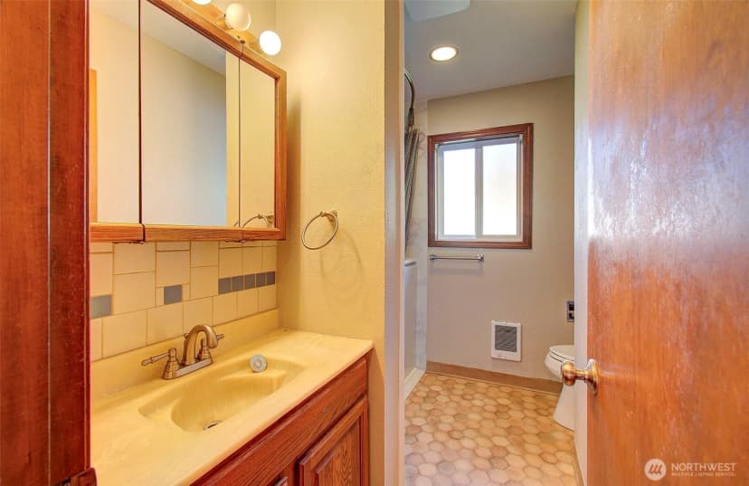 Property photo for 100 Inglewood Drive, Longview photo 17