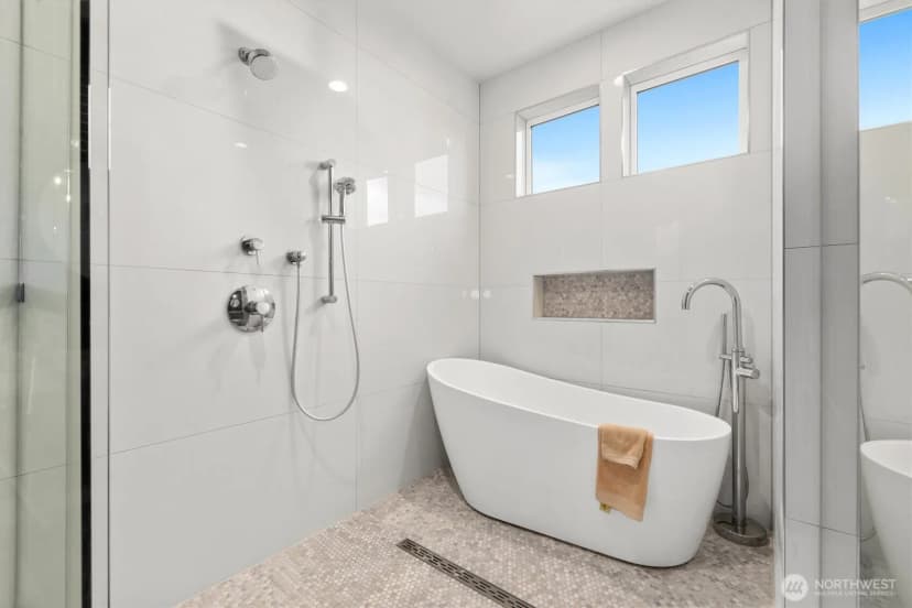 Property photo for 6921 55th Avenue S, Seattle photo 24