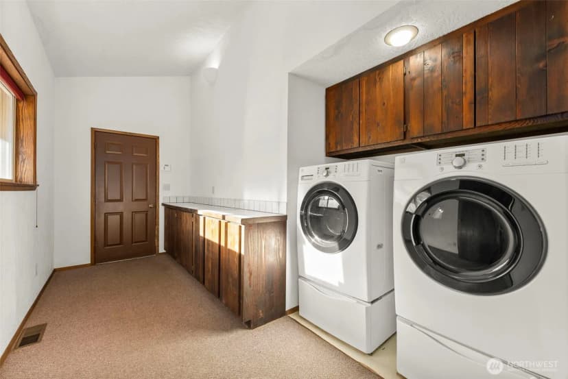 Property photo for 130 E Old Winery Road, Shelton photo 12