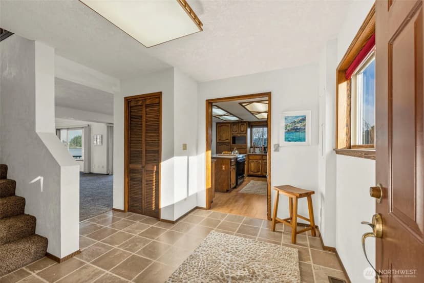 Property photo for 130 E Old Winery Road, Shelton photo 8