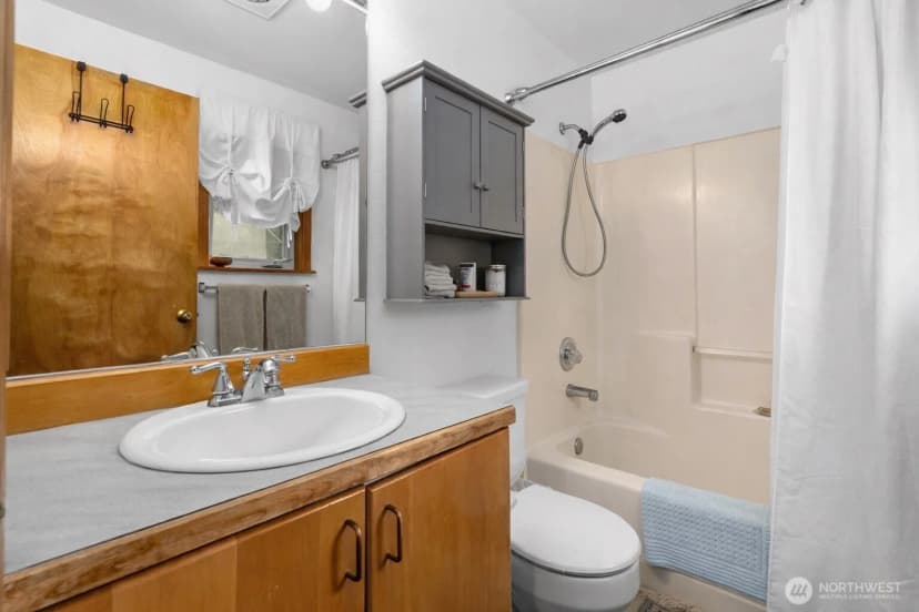Property photo for 39017 Sherlind Drive Ne, Hansville photo 14