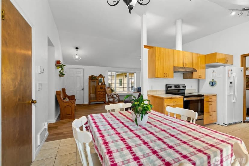 Property photo for 39017 Sherlind Drive Ne, Hansville photo 8