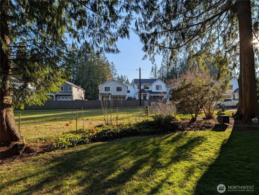 Property photo for 12105 25th Avenue Se, Everett photo 10