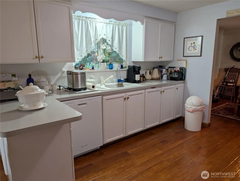 Property photo for 12105 25th Avenue Se, Everett photo 17