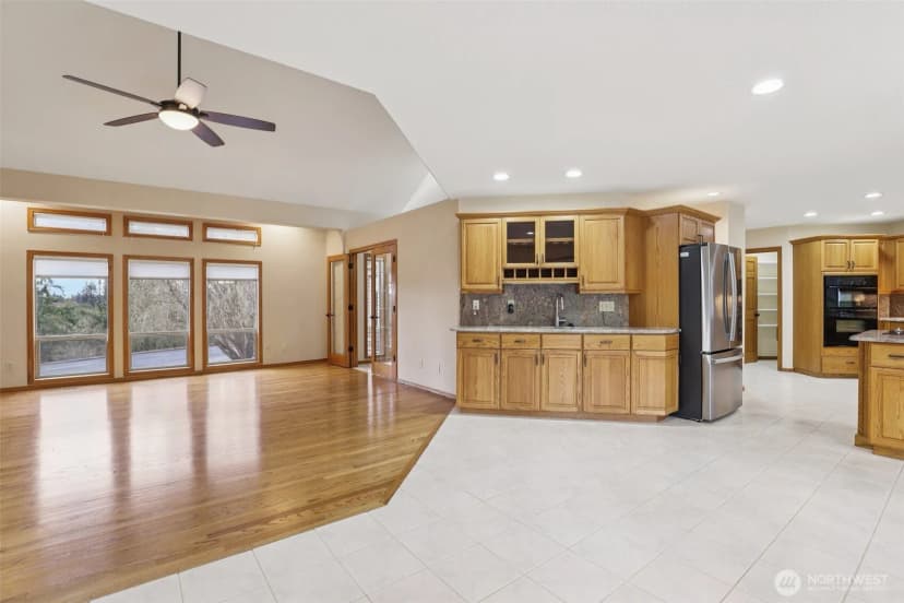 Property photo for 32303 Nw 18th Avenue, Ridgefield photo 11