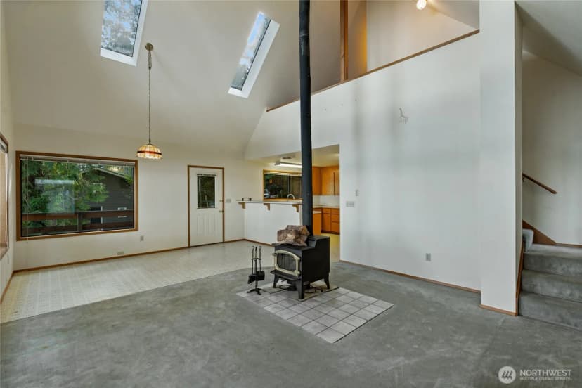 Property photo for 909 Lorenz Road Nw, Lakebay photo 10