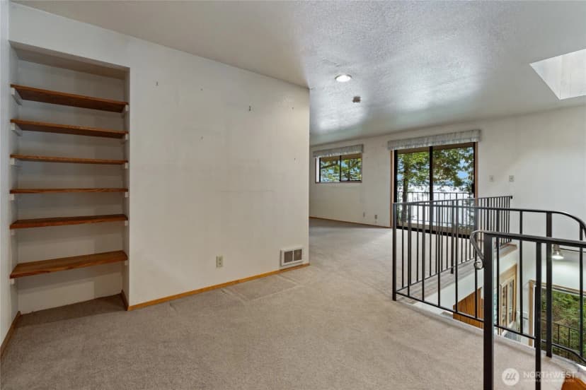 Property photo for 909 Lorenz Road Nw, Lakebay photo 28
