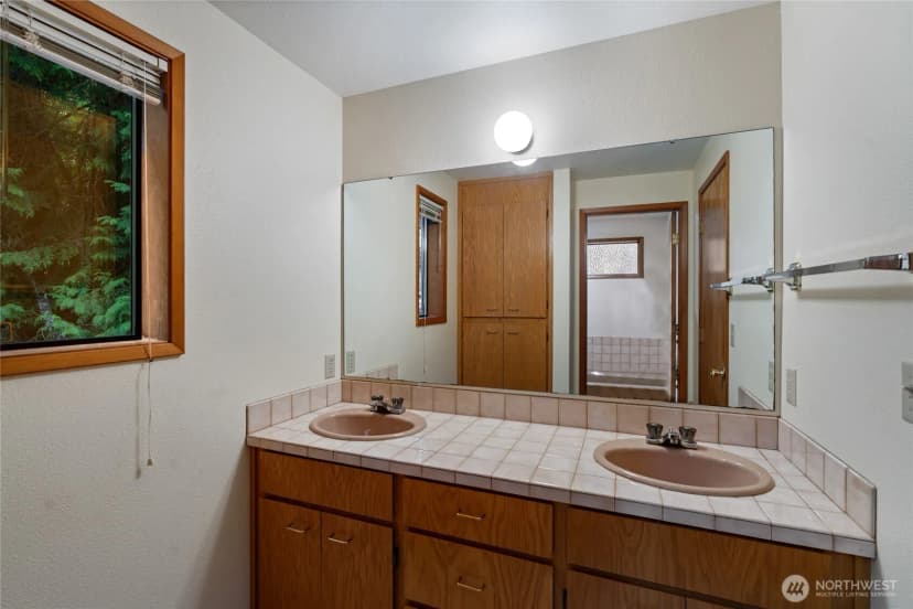 Property photo for 909 Lorenz Road Nw, Lakebay photo 13