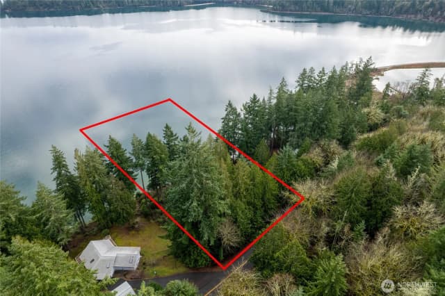 Property photo for 909 Lorenz Road Nw, Lakebay photo 5