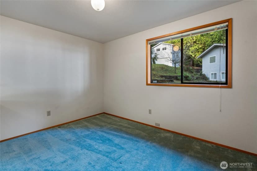 Property photo for 909 Lorenz Road Nw, Lakebay photo 15