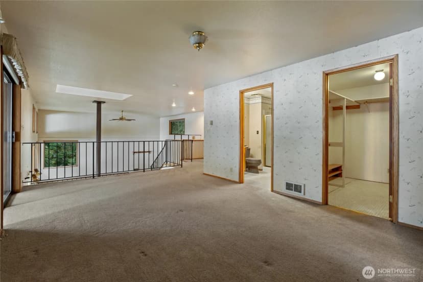 Property photo for 909 Lorenz Road Nw, Lakebay photo 36