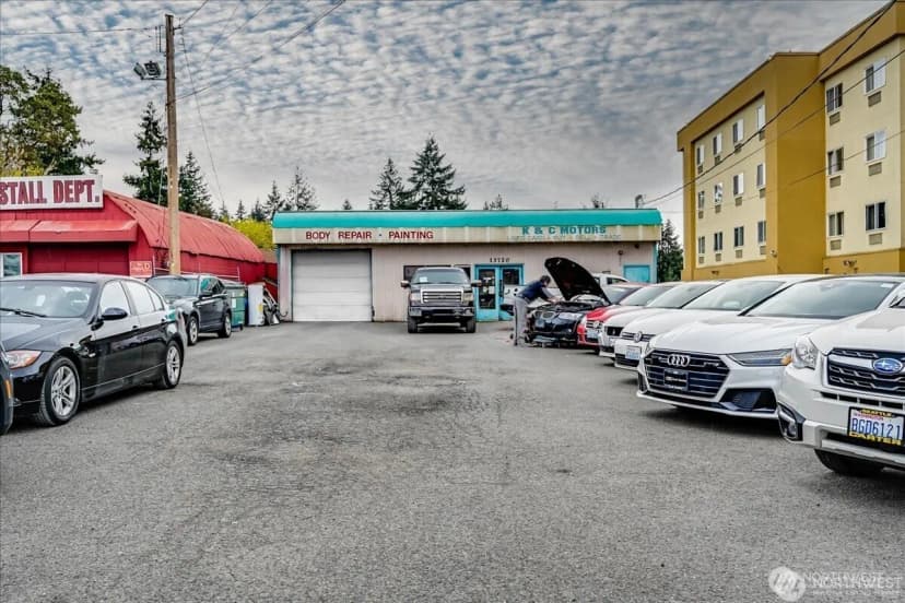 Property photo for 13720 Aurora Avenue N, Seattle photo 25