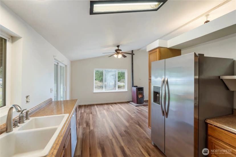 Property photo for 8646 Stavis Bay Rd Nw, Seabeck photo 5