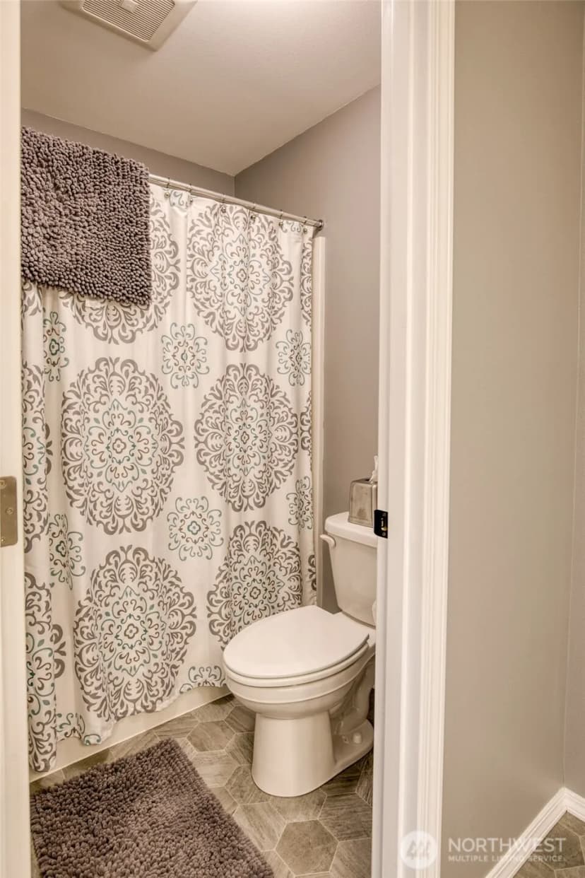 Property photo for 100 Meadow Loop, Montesano photo 28