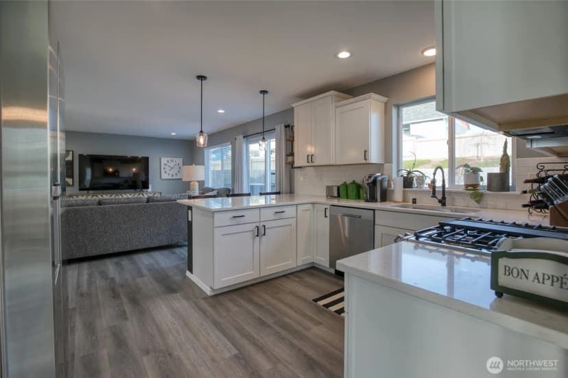 Property photo for 100 Meadow Loop, Montesano photo 9
