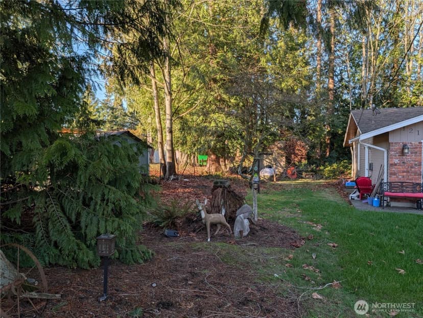 Property photo for 12105 25th Avenue Se, Everett photo 3
