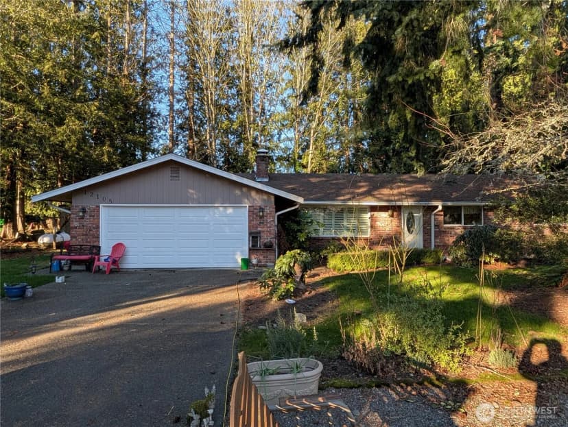 Property photo for 12105 25th Avenue Se, Everett