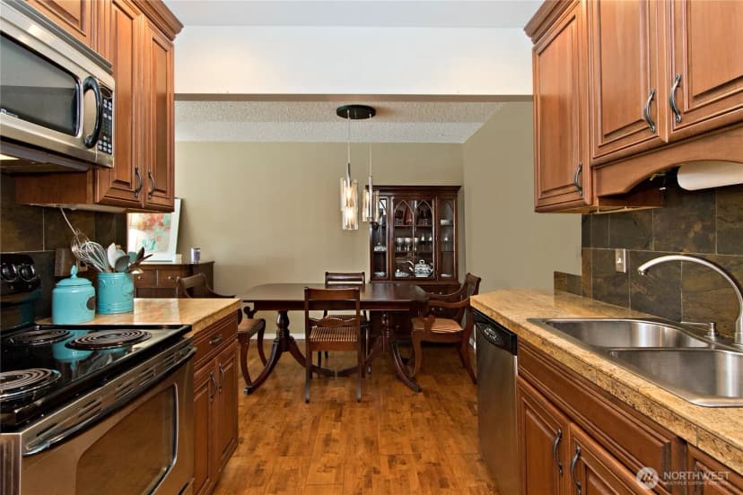 Property photo for 5021 Reply Lane N #102, Renton photo 16