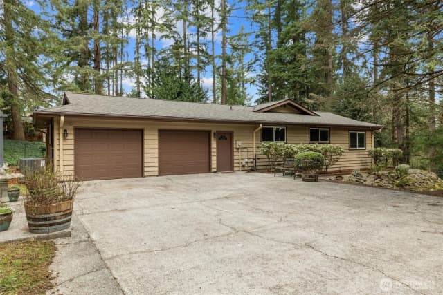Property photo for 39811 226th Avenue Se, Enumclaw photo 2
