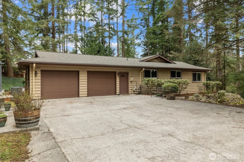 Property photo for 39811 226th Avenue Se, Enumclaw photo 2