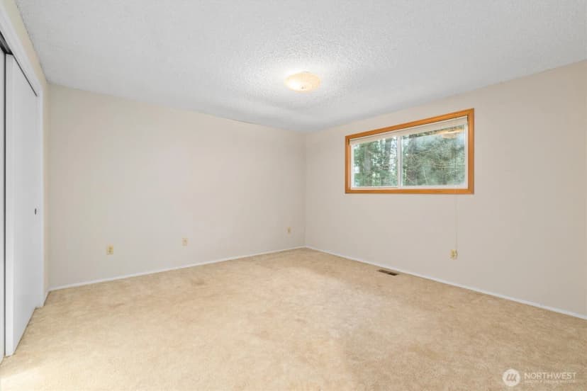 Property photo for 39811 226th Avenue Se, Enumclaw photo 14
