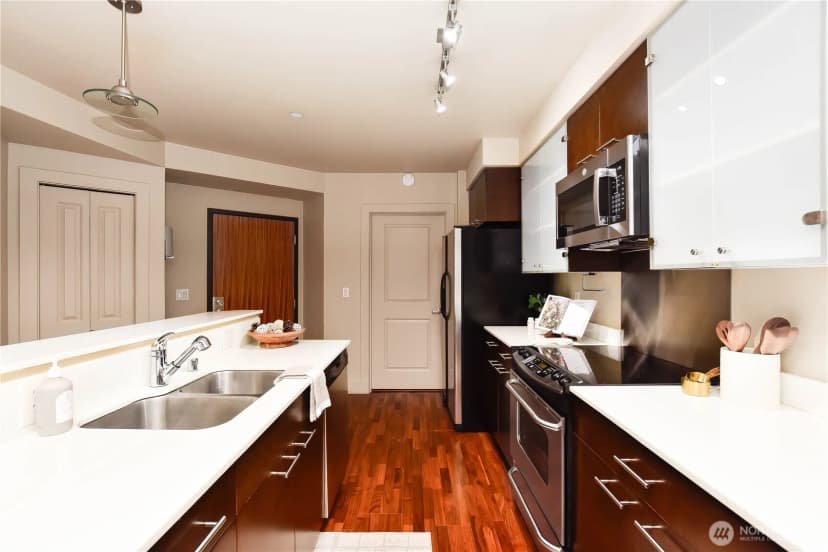 Property photo for 159 Denny Way #402, Seattle photo 6