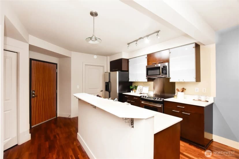 Property photo for 159 Denny Way #402, Seattle photo 10