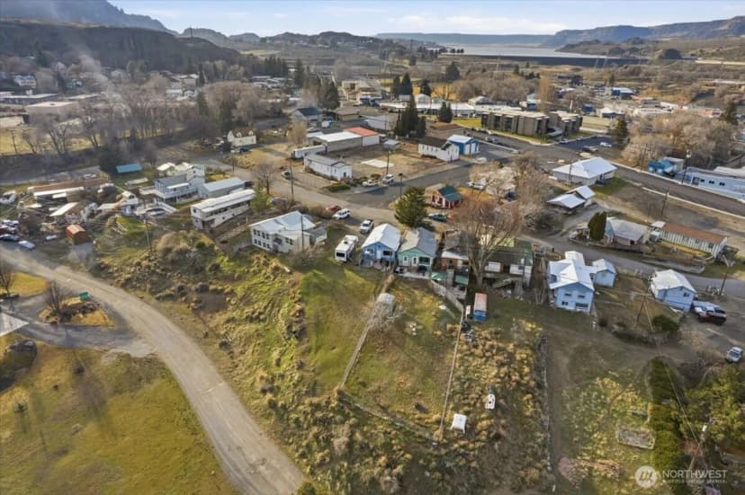 Property photo for 117 Young Street, Grand Coulee photo 25