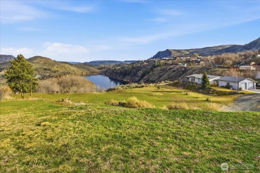 Property photo for 117 Young Street, Grand Coulee photo 21