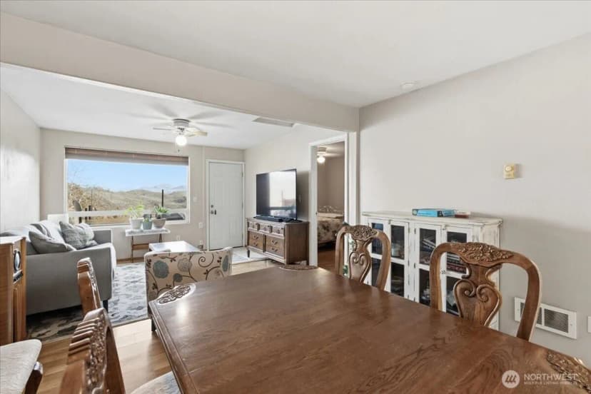 Property photo for 117 Young Street, Grand Coulee photo 15