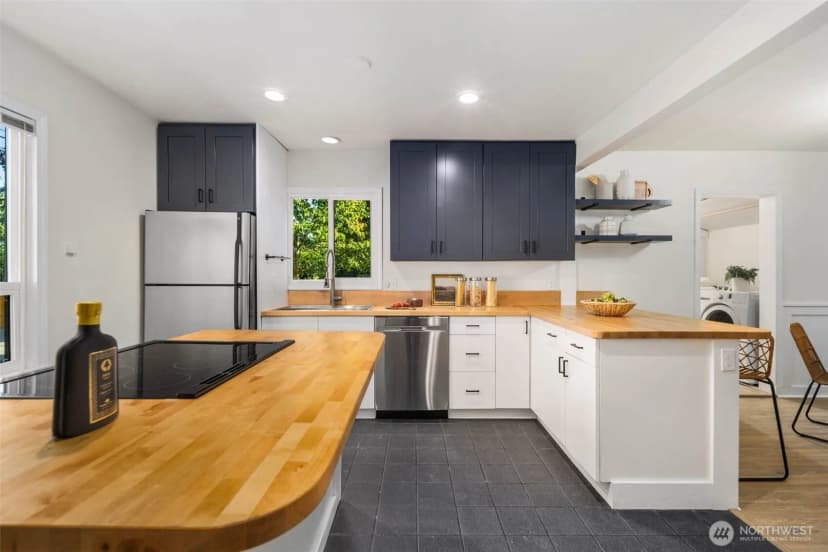 Property photo for 14035 2nd Avenue Nw, Seattle photo 10