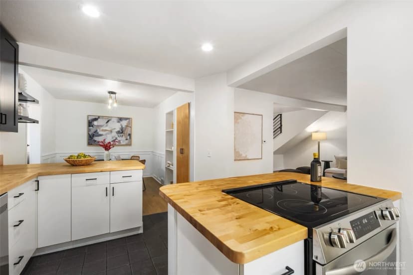 Property photo for 14035 2nd Avenue Nw, Seattle photo 13