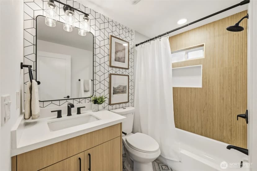 Property photo for 9011 36th Avenue Sw, Seattle photo 12