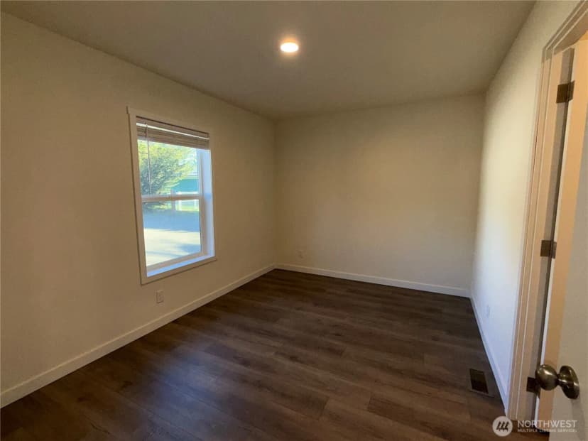 Property photo for 20403 Crane Place, Ocean Park photo 34