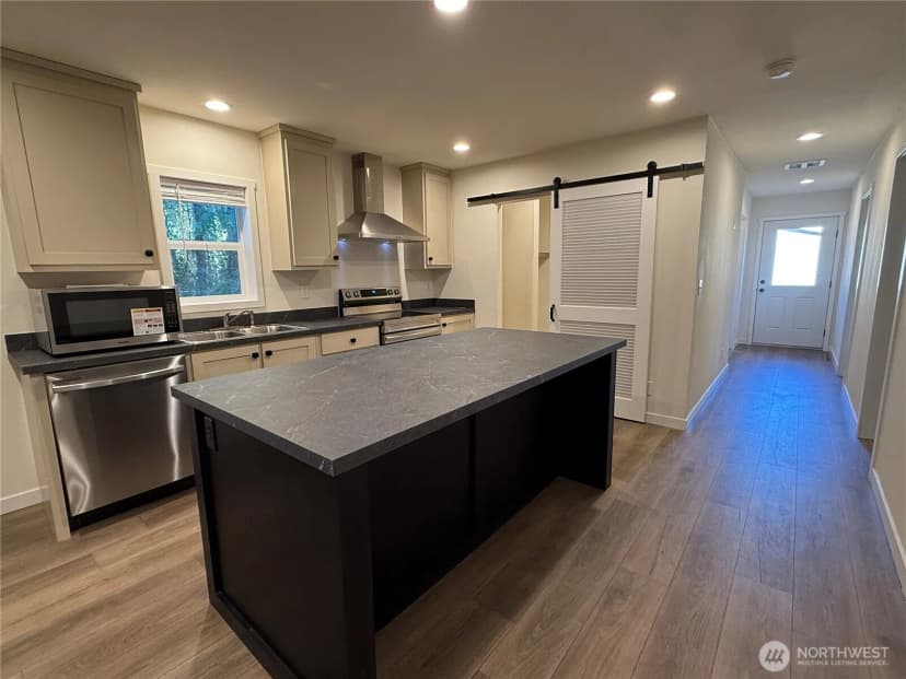 Property photo for 20403 Crane Place, Ocean Park photo 9