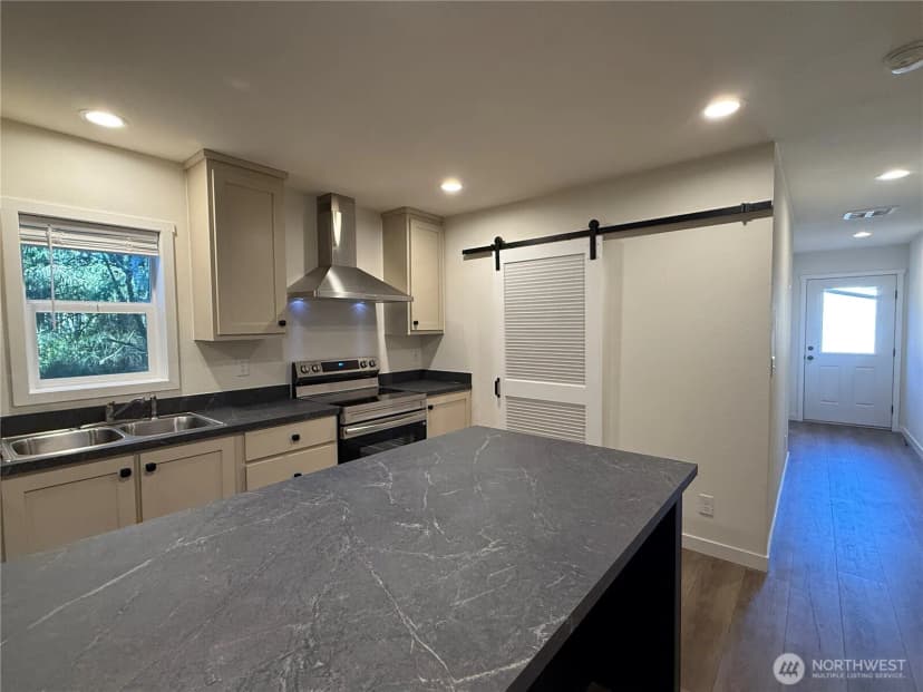 Property photo for 20403 Crane Place, Ocean Park photo 15