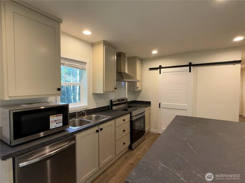 Property photo for 20405 Crane Place, Ocean Park photo 11