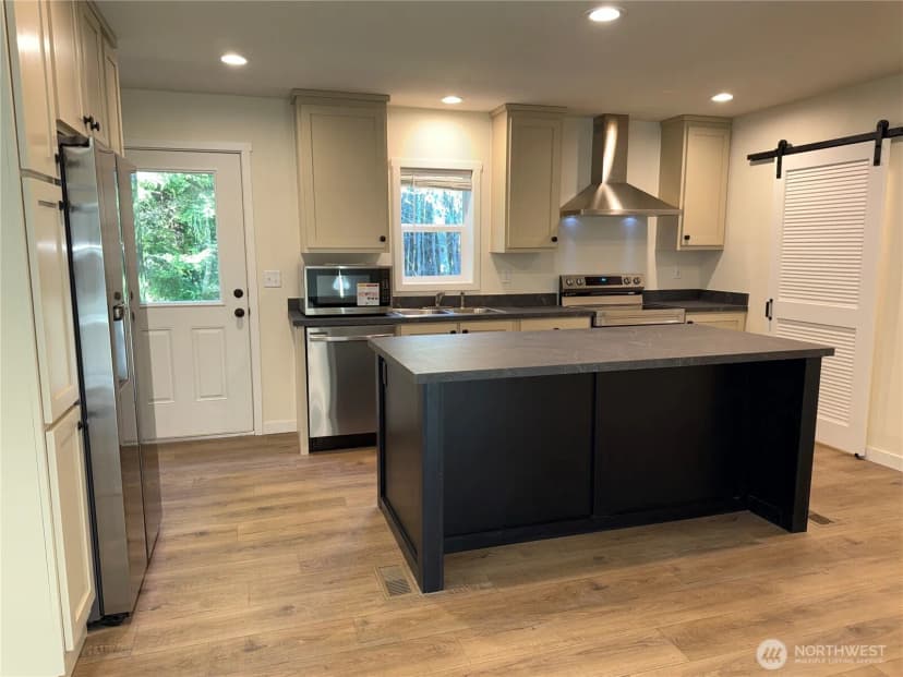 Property photo for 20405 Crane Place, Ocean Park photo 6